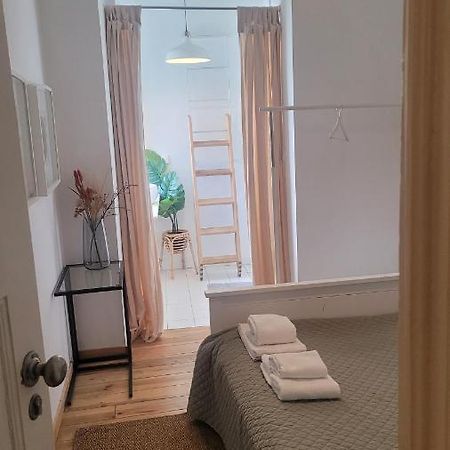 Tiny Suite With Private Bathroom - Bairro Alto Lisbona Esterno foto