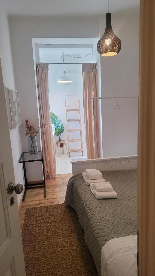 Tiny Suite With Private Bathroom - Bairro Alto Lisbona Esterno foto